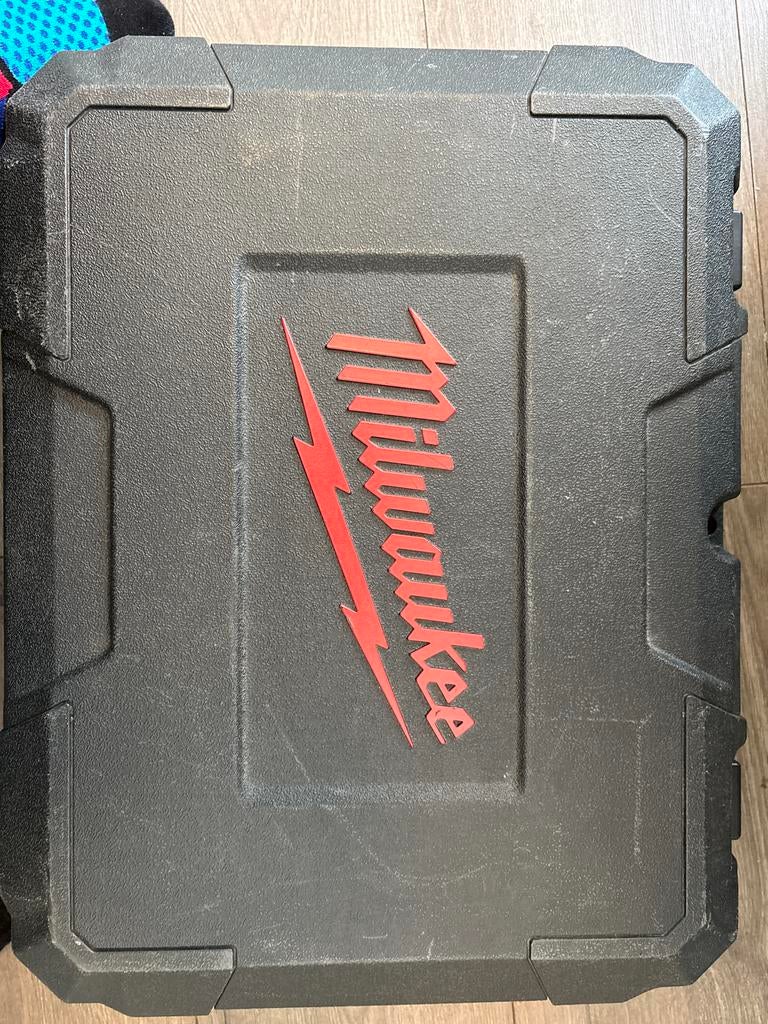 Milwaukee M18 CBLPP2P-402C Boormachine Set, Ophalen of Verzenden, Gebruikt, Boor- en Schroefmachine