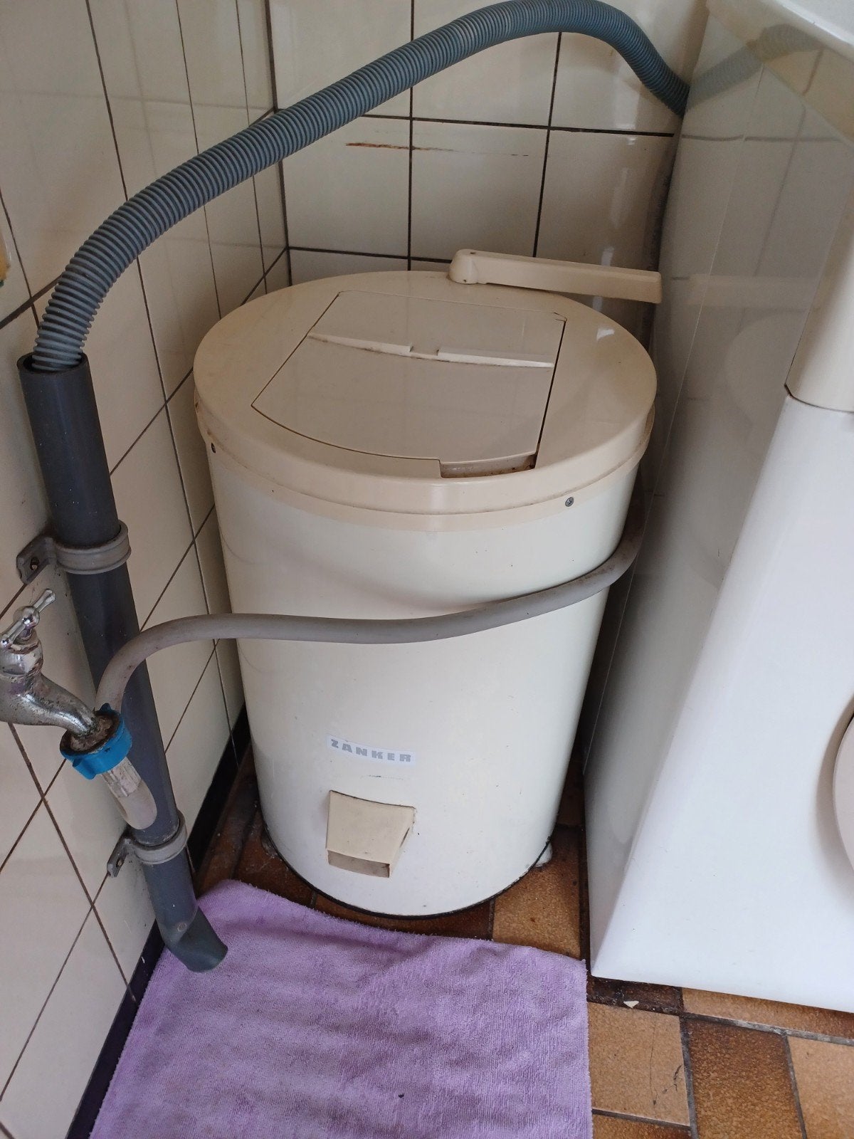 Zanker Centrifuge - Goed Werkend, Ophalen, Minder dan 85 cm, Minder dan 4 kg, Bovenlader