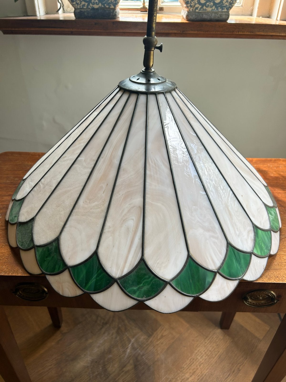 Prachtige art deco Tiffany Hanglamp - Wit en Groen Glas, Antiek en Kunst, Ophalen