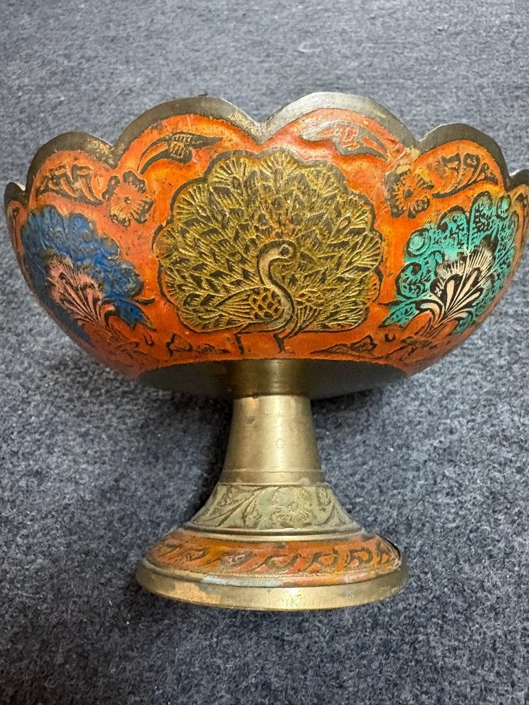 Vintage handbeschilderde messing fruitschaal met pauwdecor, Ophalen