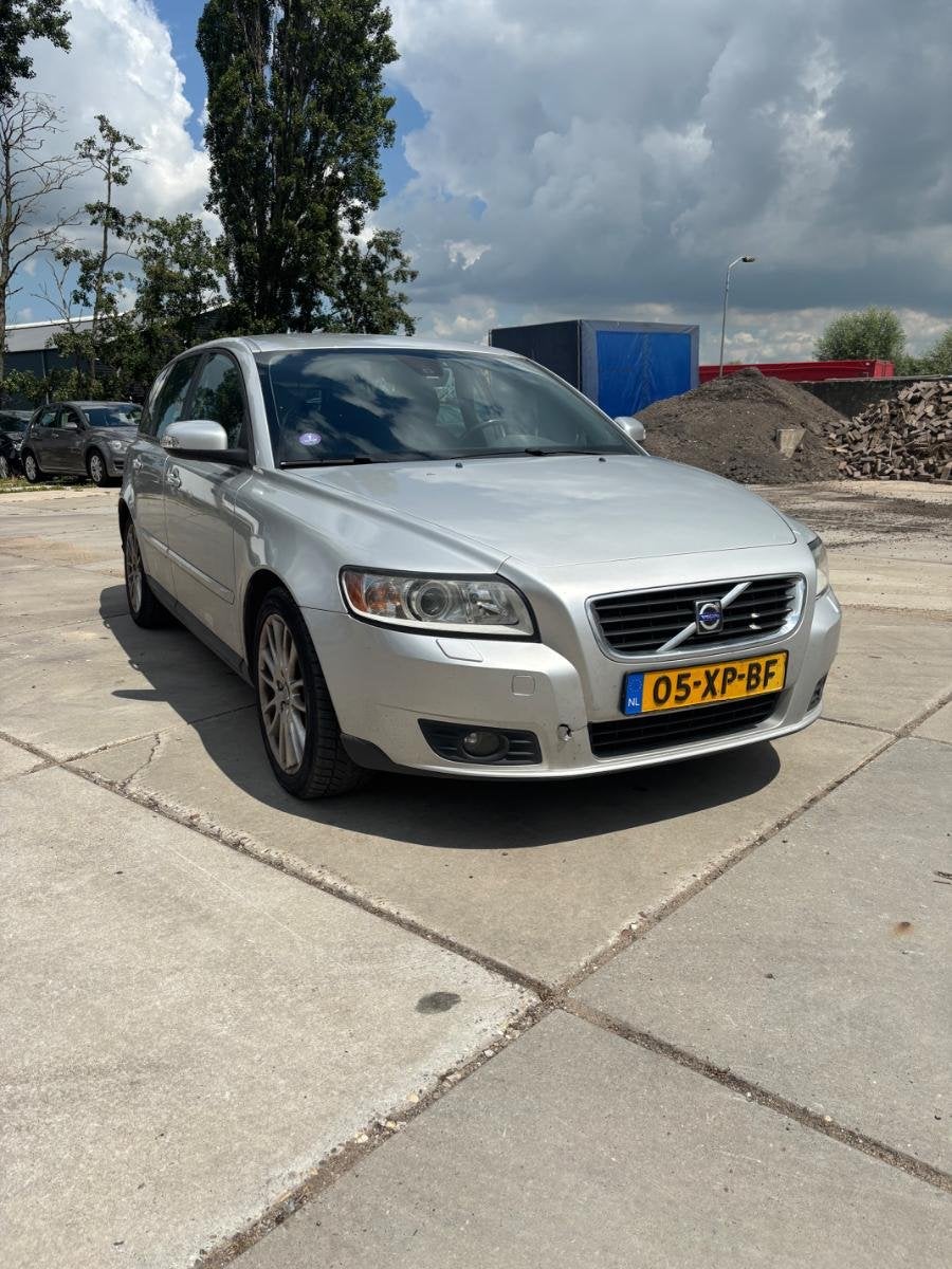 Volvo V50