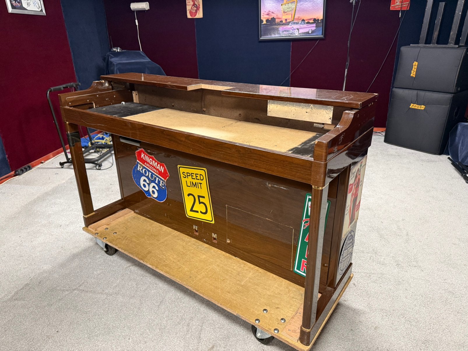 Gratis afhalen Lege buffet Piano kast (laag model), Ophalen, Gebruikt, Bruin, Piano