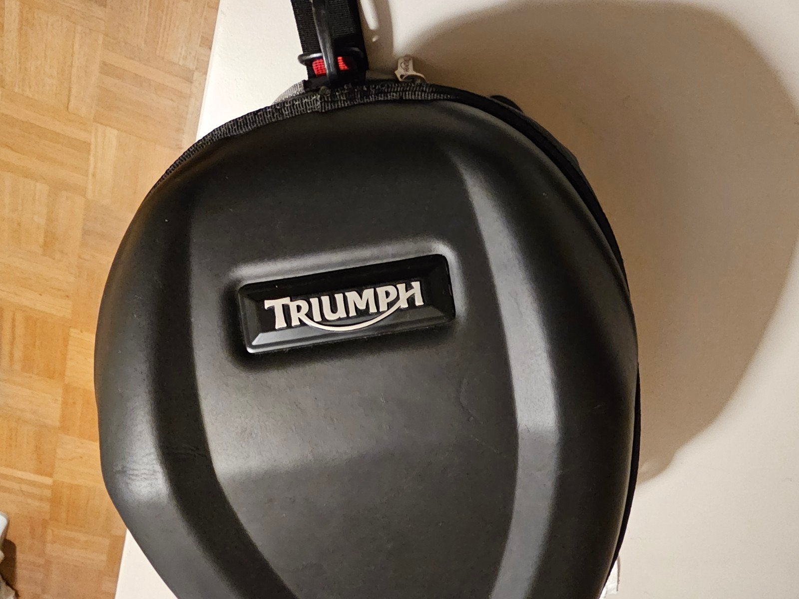 Triump tanktas - magneten, Ophalen, Gebruikt