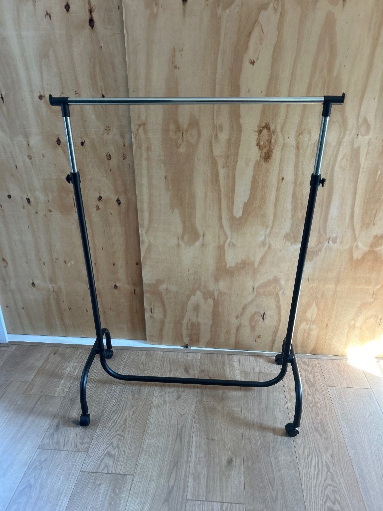 Kledingrekken 7 stuks., Kleding | Dames, Kledingrekken, Ophalen, Zo goed als nieuw