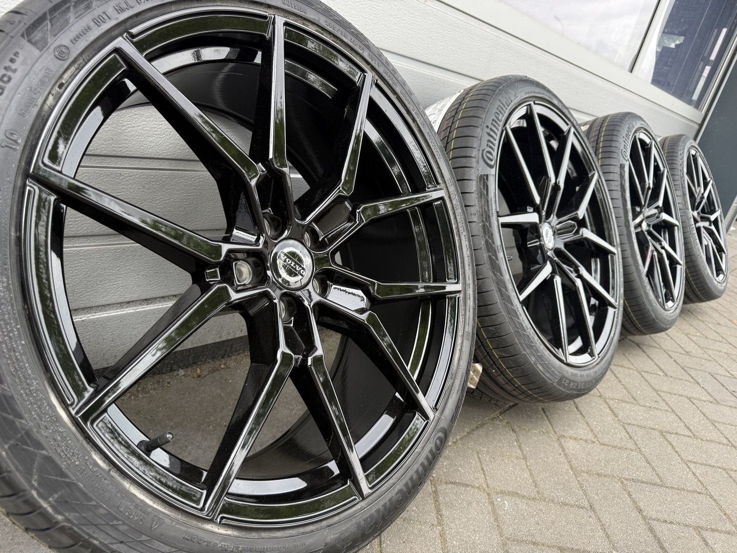 21 Volvo XC90 XC60 XC40 C40 Inscription R-line velgen banden, -, 265 mm, -, Banden en Velgen