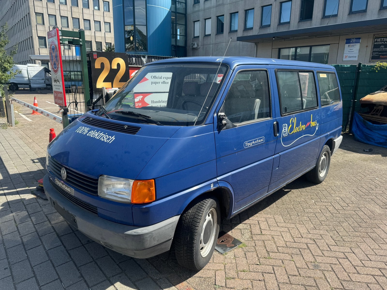 Volkswagen T4 Spyrkstaal ELECTRIC 1996 5000KM 9 PERSOONS, Auto's, Bestelauto's, Voorwielaandrijving, Stof, Handgeschakeld, Te koop