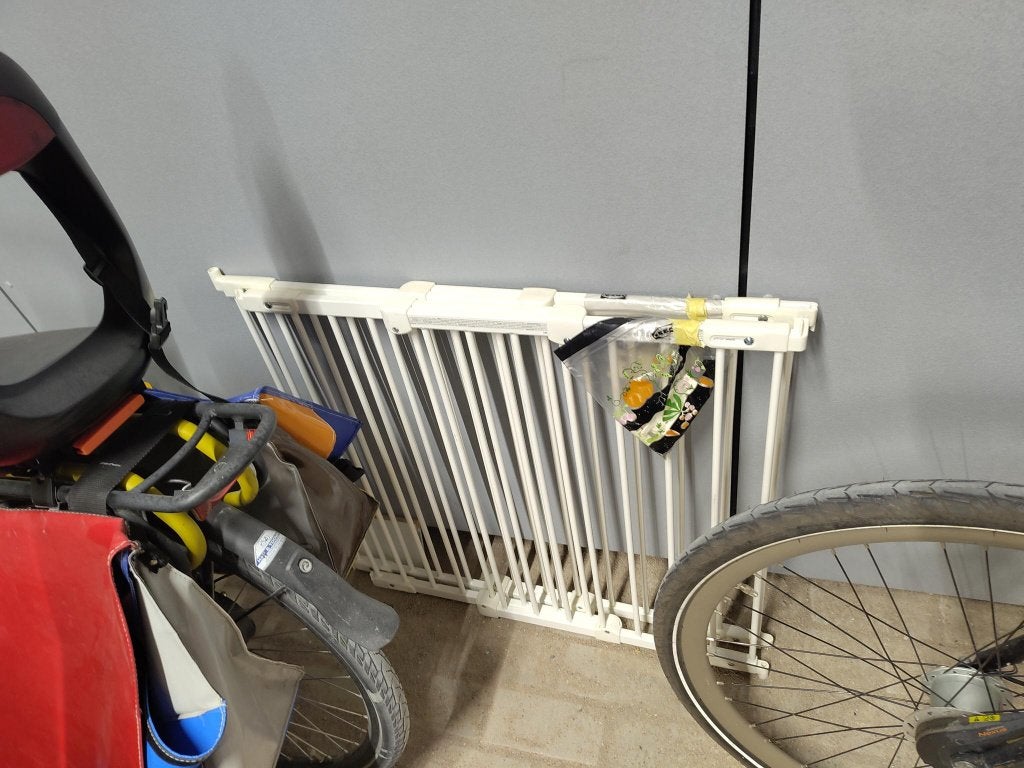 2x BabyDan Flexi Fit metalen traphekje, Ophalen, 100 tot 115 cm, Zo goed als nieuw, Klemhekje