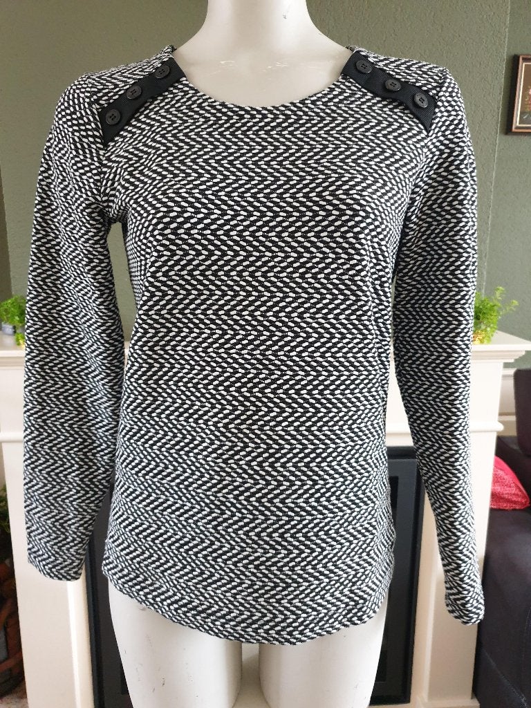 Sandwich mooie zwart witte trui mt M 38 40, Maat 38/40 (M), Verzenden, Zwart, Zo goed als nieuw