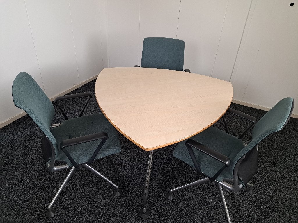 vergadertafel met 3 Vitra Meda stoelen, Overige stijlen, Ophalen, Gebruikt, Overige typen