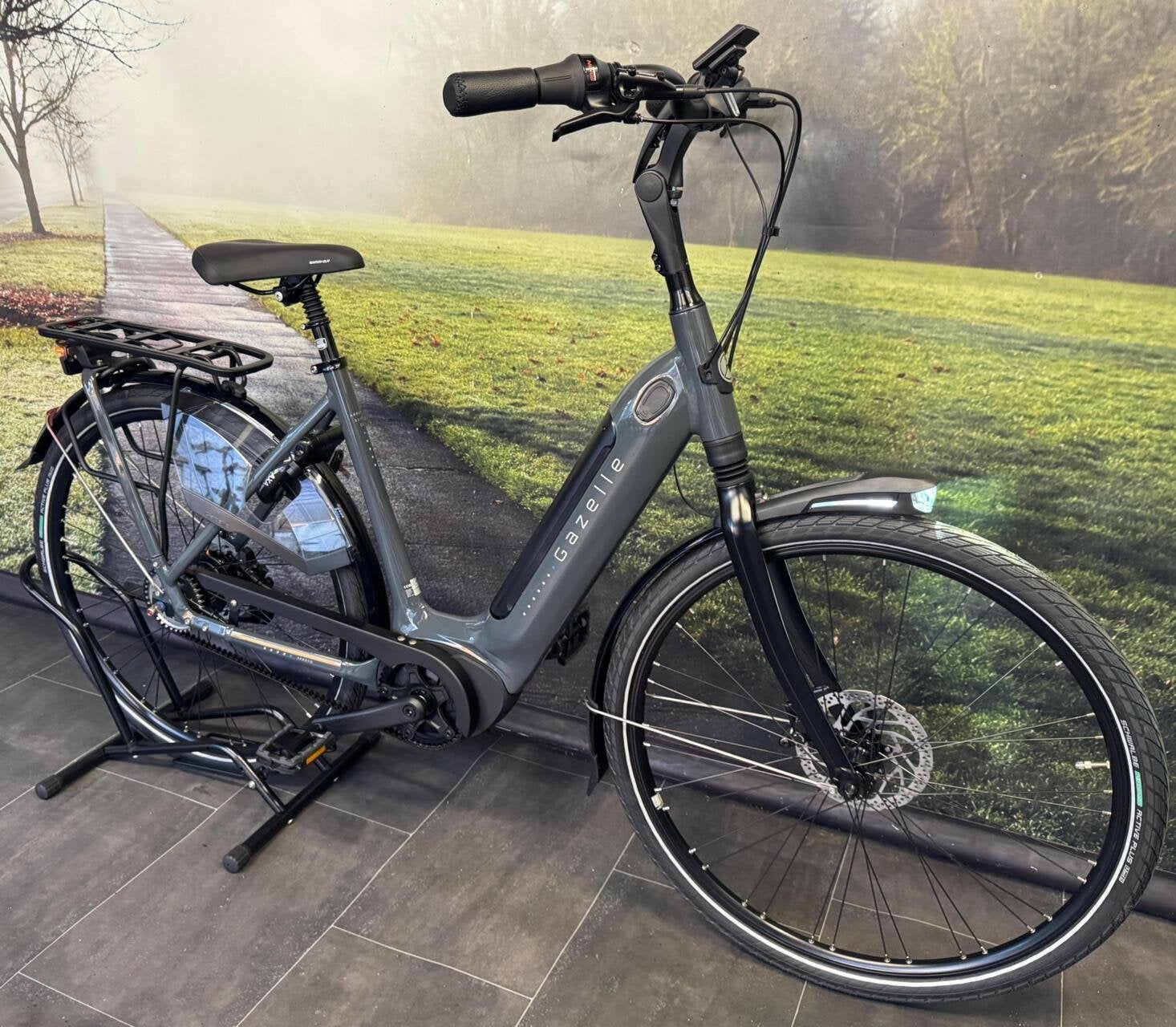 Foto 2 van Elektrische fiets Gazelle Grenoble C5 | AANBIEDING | NIEUW