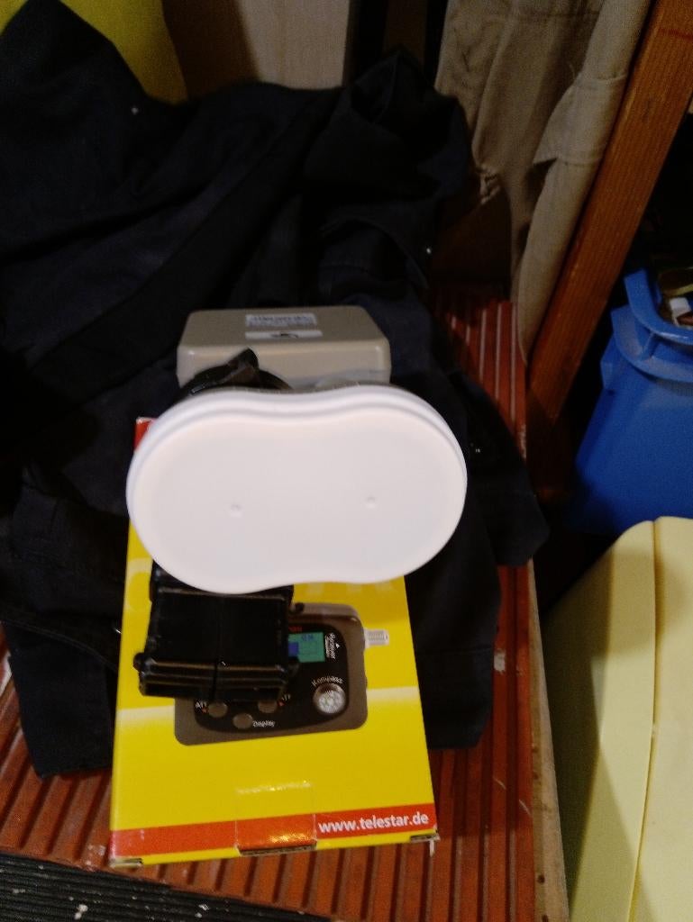 LNB, Ophalen of Verzenden, Zo goed als nieuw, (Schotel)antenne-accessoires, Overige merken