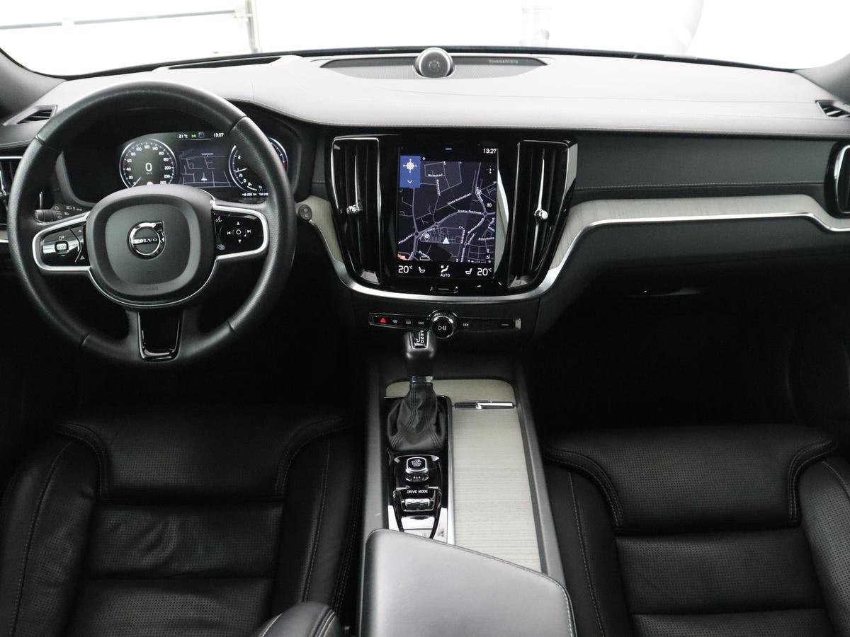 Volvo V60 2.0 T6 AWD Inscription 310PK Inscription | Bowers, Euro 6, 4 cilinders, Zwart, Vierwielaandrijving