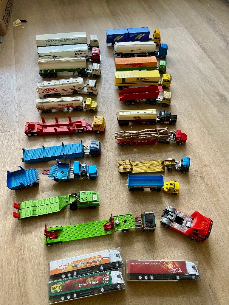 Partij vintage vrachtwagens (Matchbox Superkings & Siku), Ophalen of Verzenden, Gebruikt