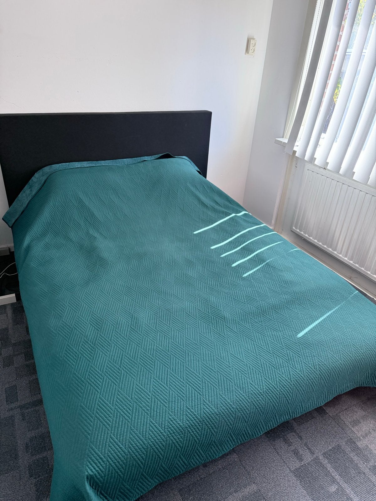 Comfortabel tweepersoonsbed  en hoofdbord, Ophalen, Gebruikt, Zwart, Tweepersoons