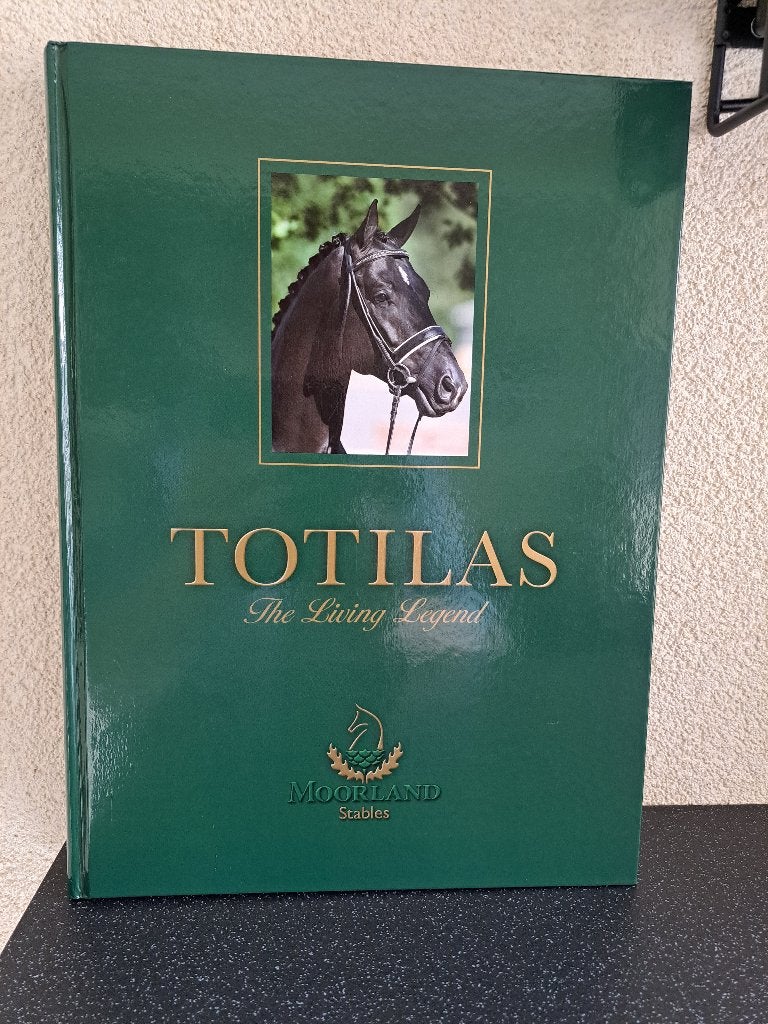 Paarden boek Totilas, Ophalen, Zo goed als nieuw, Paarden of Pony's