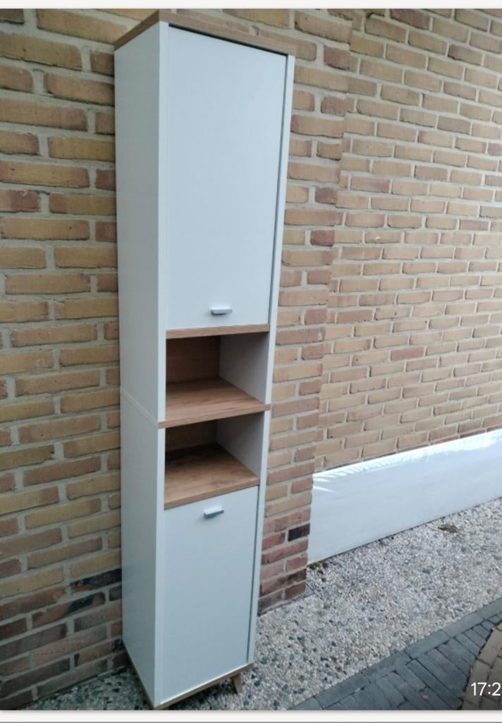 Smal badkamerkastje - 180x32x28 cm - Zo goed als nieuw, (Half)hoge kast, Minder dan 50 cm, Ophalen of Verzenden, Zo goed als nieuw