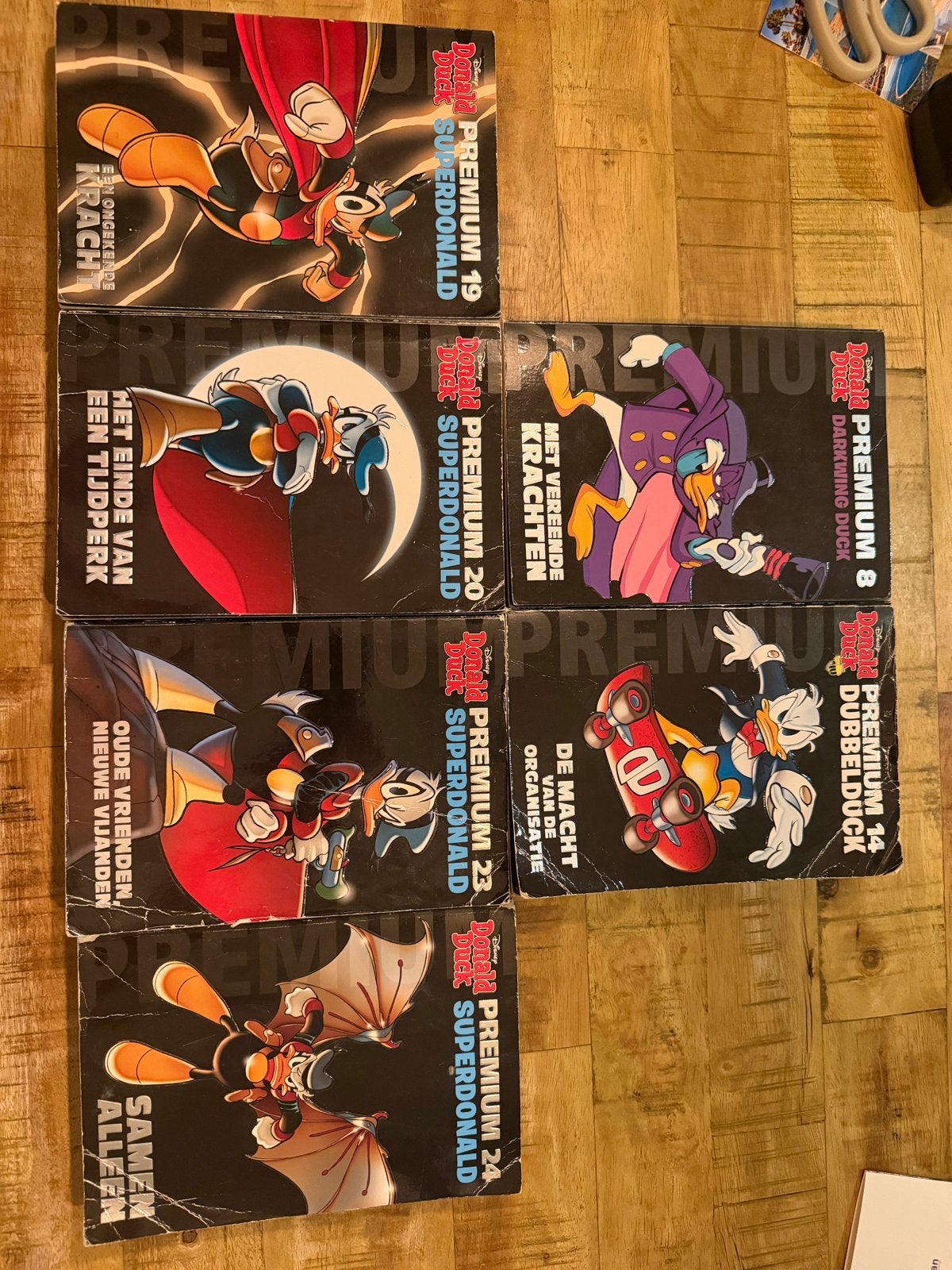 Donald Duck Premium Collectie - 6 Stripboeken, Boeken, Meerdere stripboeken, Ophalen of Verzenden, Zo goed als nieuw