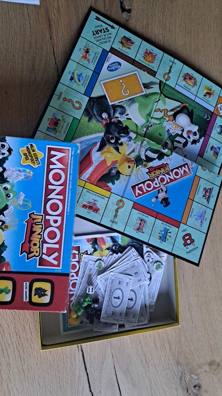 Monopoly Junior, Drie of vier spelers, Ophalen of Verzenden, Gebruikt, Hasbro