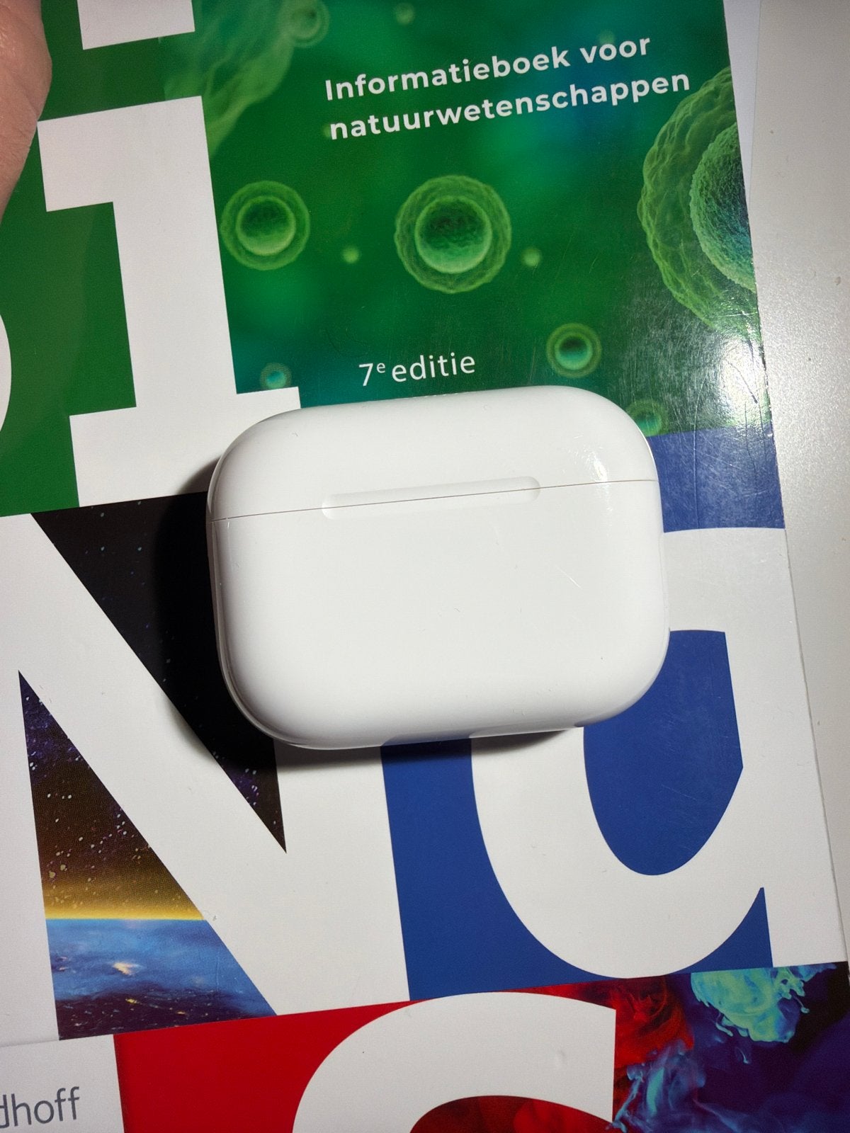 Apple AirPods Pro Oplaadcase (Wireless Charging Case), Ophalen, In-ear, Draadloos opladen, Zo goed als nieuw