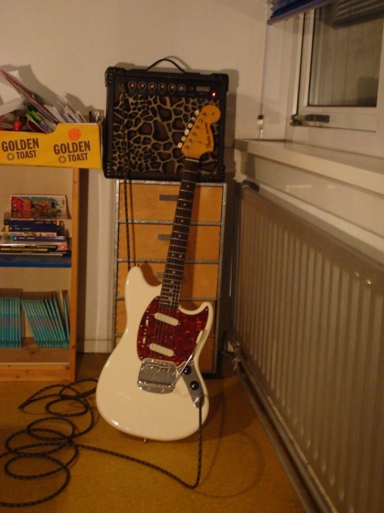 Gezocht: Fender M65 Mustang MIJ, Ophalen of Verzenden, Zo goed als nieuw, Elektrisch