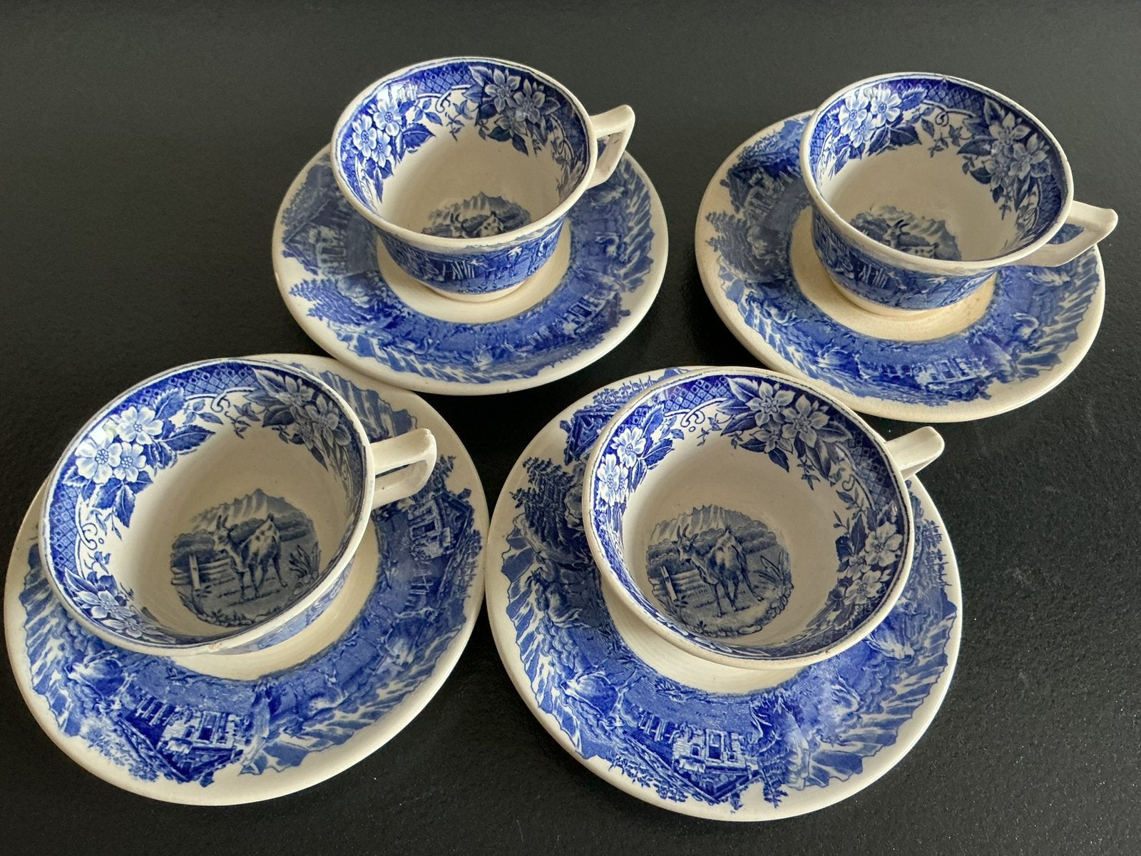 4 antieke kop en schotels Boch Frères Decor Alpes ca 1900, Antiek en Kunst, Ophalen of Verzenden