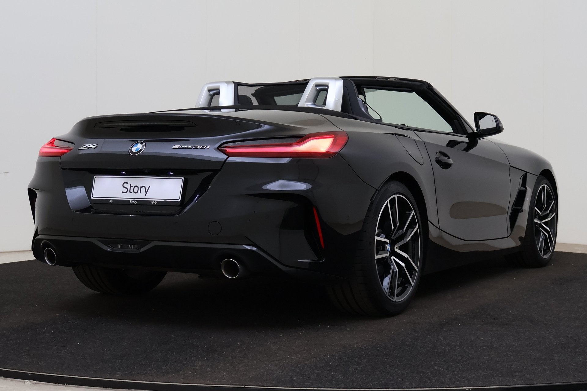 Foto 2 van BMW Z4 Roadster sDrive30i High Executive / M Adaptief onders