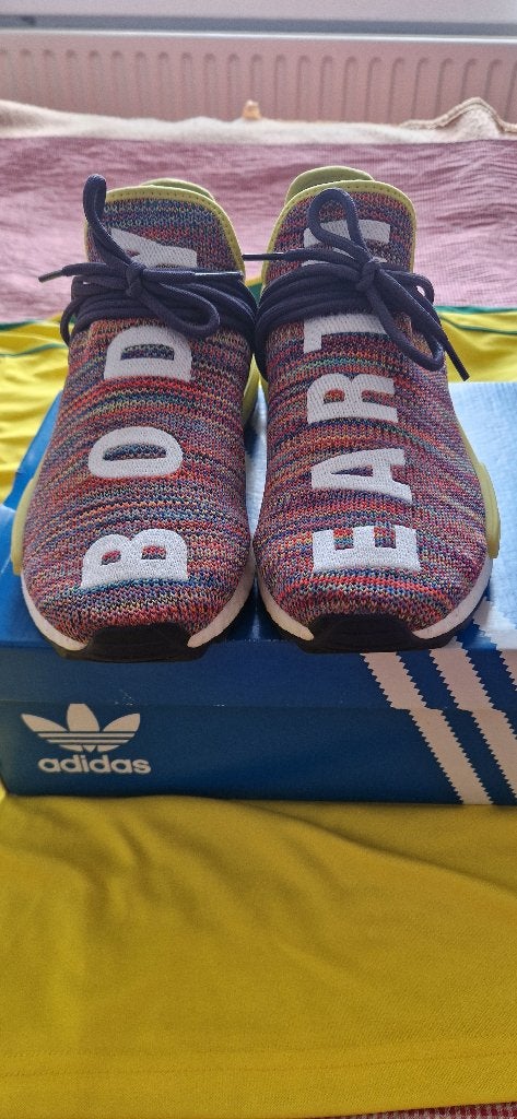 Adidas x pharrell williams human race body en earth nmd 42, Overige kleuren, Ophalen of Verzenden, Adidas, Sneakers of Gympen
