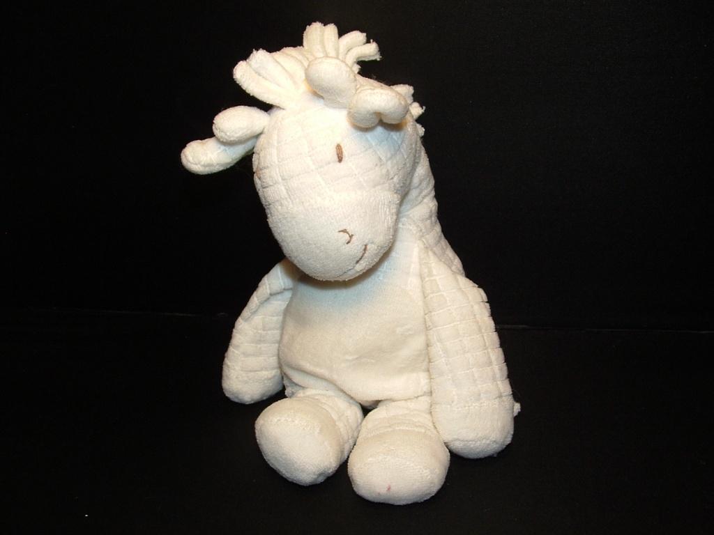 HAPPY HORSE GIRAFFE VELOURS WIT MET DOORGESTIKT, Verzenden, Nieuw, Overige typen