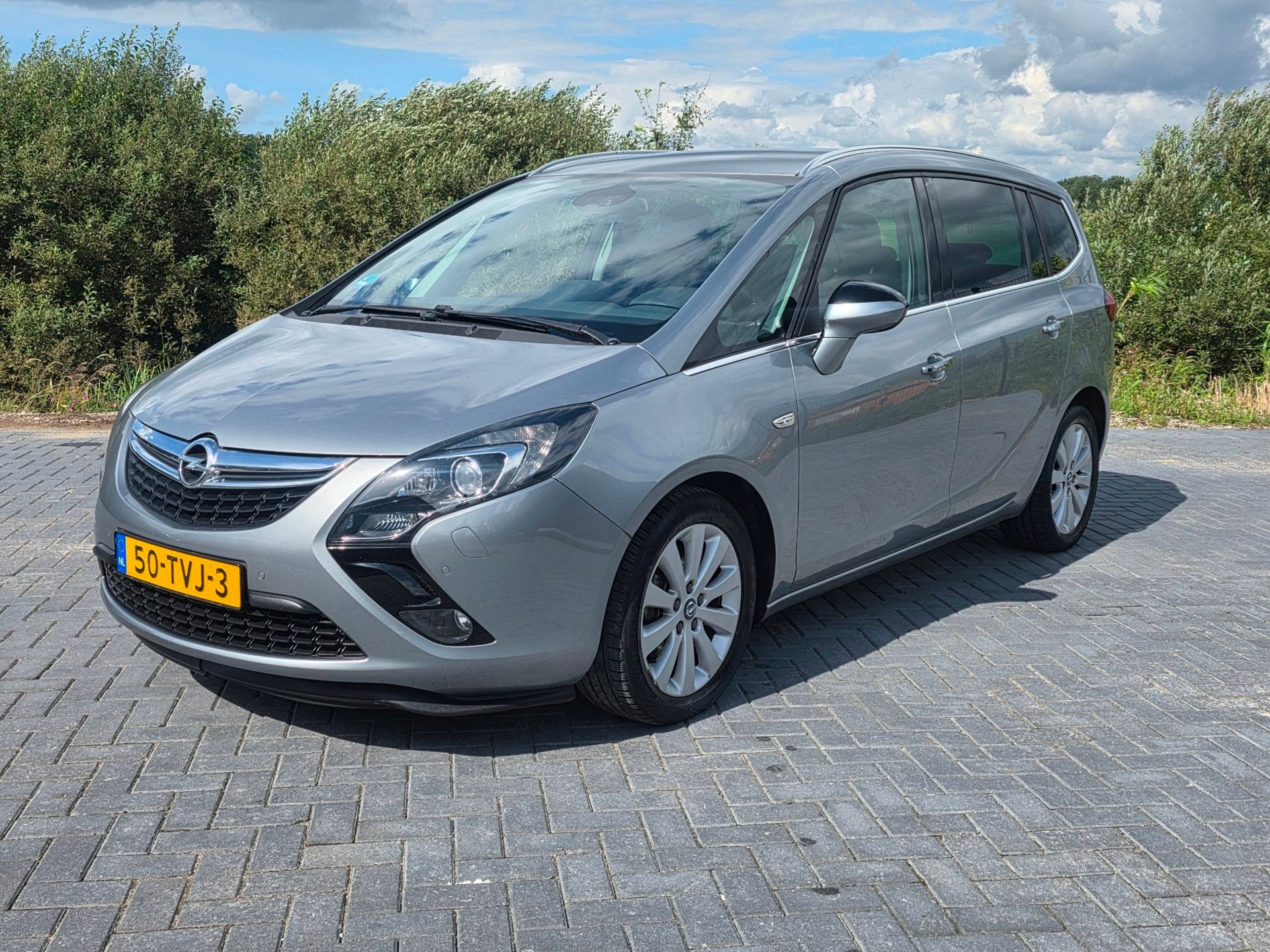 Opel Zafira Tourer 1.4 Cosmo 2012! Nieuwe apk, Auto's, Opel, Euro 5, 4 cilinders, Origineel Nederlands, Bedrijf
