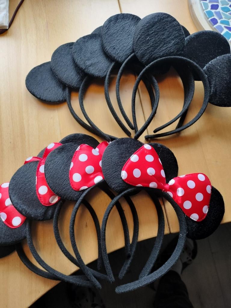 Minnie en Mickey Mouse oortjes diadeem 6xMickey 4x Minnie, Ophalen of Verzenden, Gebruikt, Feestartikel, Verjaardag