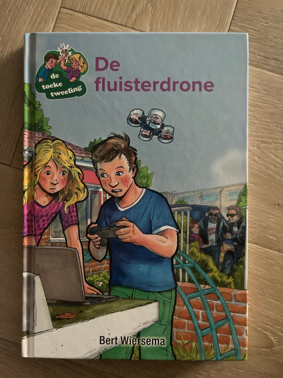 De fluisterdrone - De toeke tweeling, Ophalen, Zo goed als nieuw, Fictie