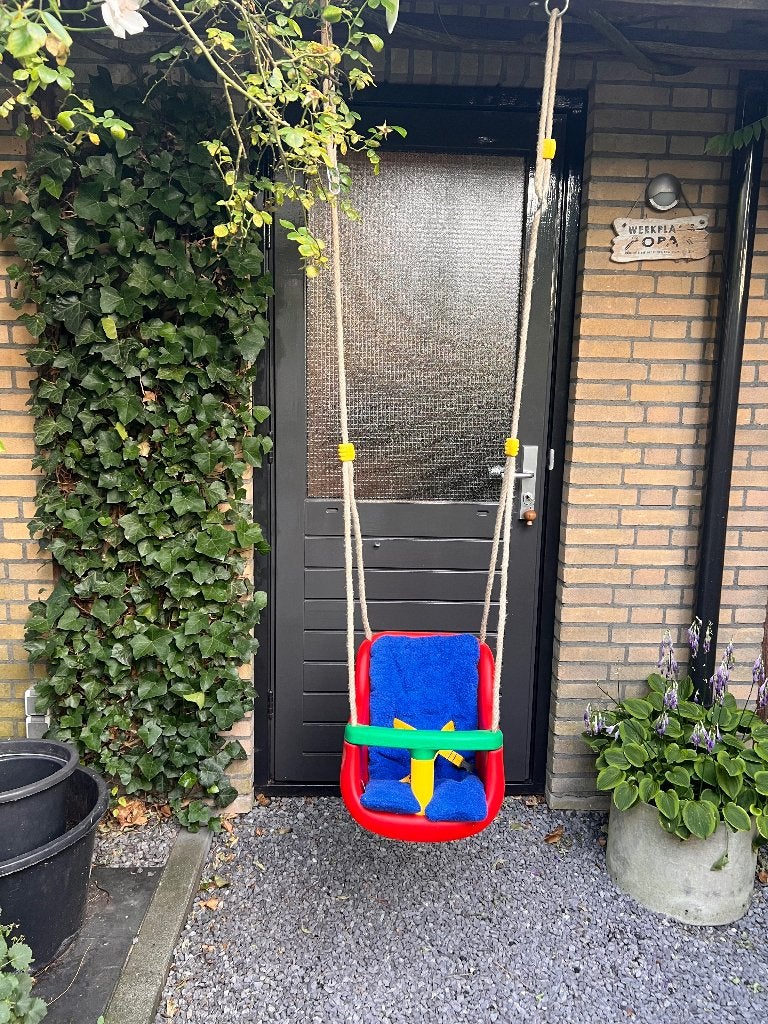 Peuterschommel met kussen en veilige gelagerde ophangbeugels, Ophalen, Zo goed als nieuw, Schommel