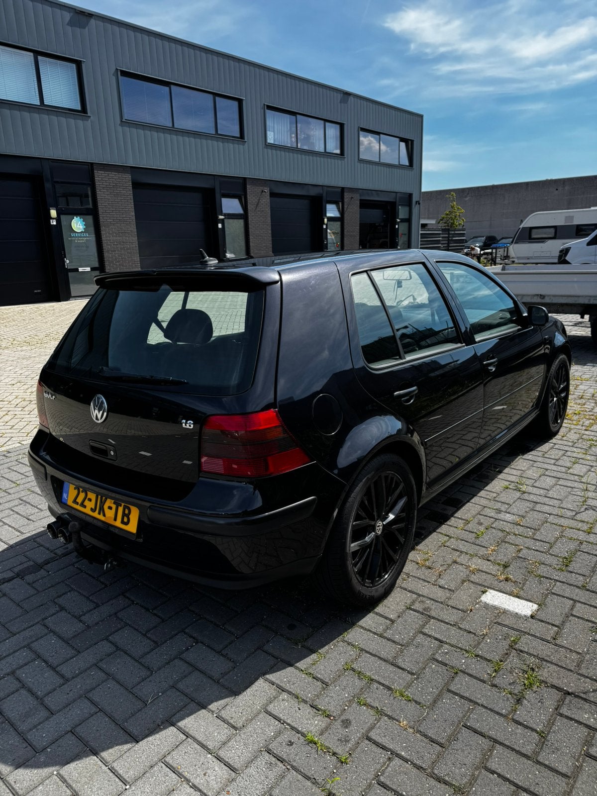 Volkswagen Golf 1.6 77KW 2002 Zwart, Voorwielaandrijving, 1145 kg, 4 cilinders, 1200 kg