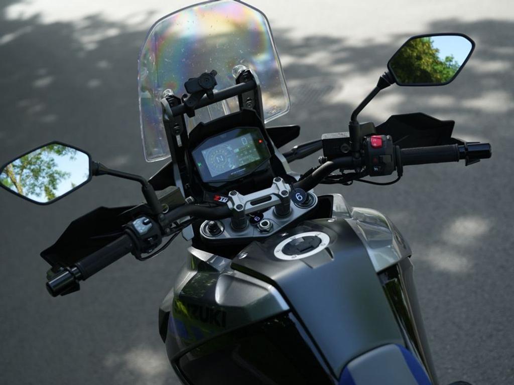 Suzuki DL 1050 V Strom | Akrapovic !, Suzuki, 2 cilinders, Motorrijbewijs A, Bedrijf