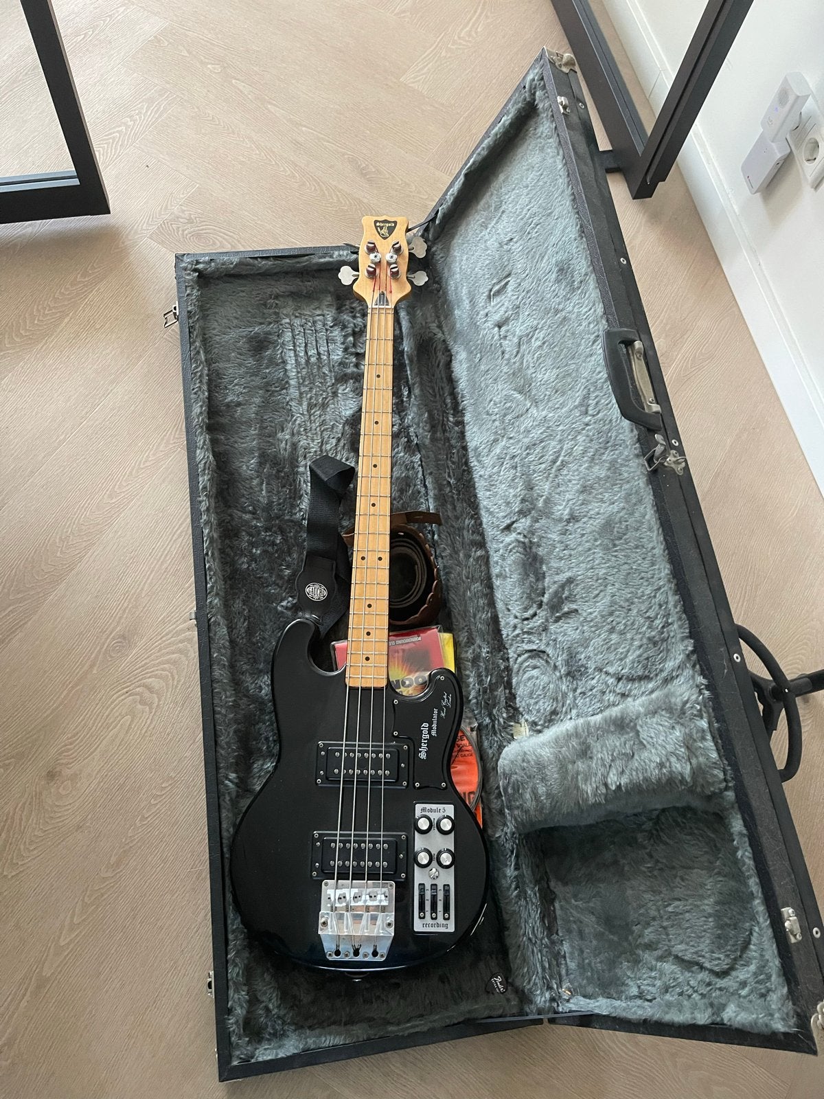 Muzikale kans Shergold Modulator 5  Basgitaar, Ophalen of Verzenden, Gebruikt, Elektrisch, 6-snarig