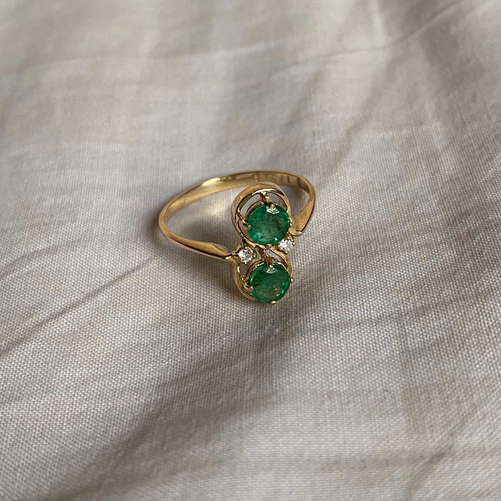 Vintage ring goud 14 karaat goud smaragd diamanten, Verzenden, Zo goed als nieuw, 17 tot 18, Dame
