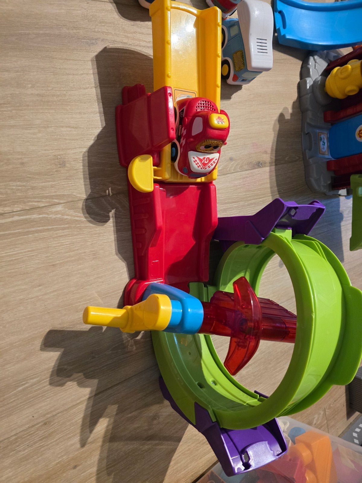 VTech Toet Toet Auto's Racebaan met diverse baandelen, Overige merken, Zelf te bouwen, Ophalen of Verzenden, Elektrisch