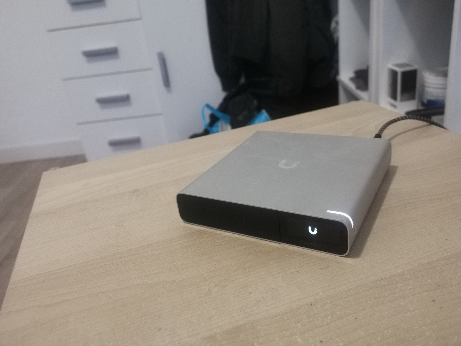 Ubiquiti Networks CloudKey+ - UCK-G2-SSD met 1TB SSD, Intern, Server, Ophalen of Verzenden, Zo goed als nieuw