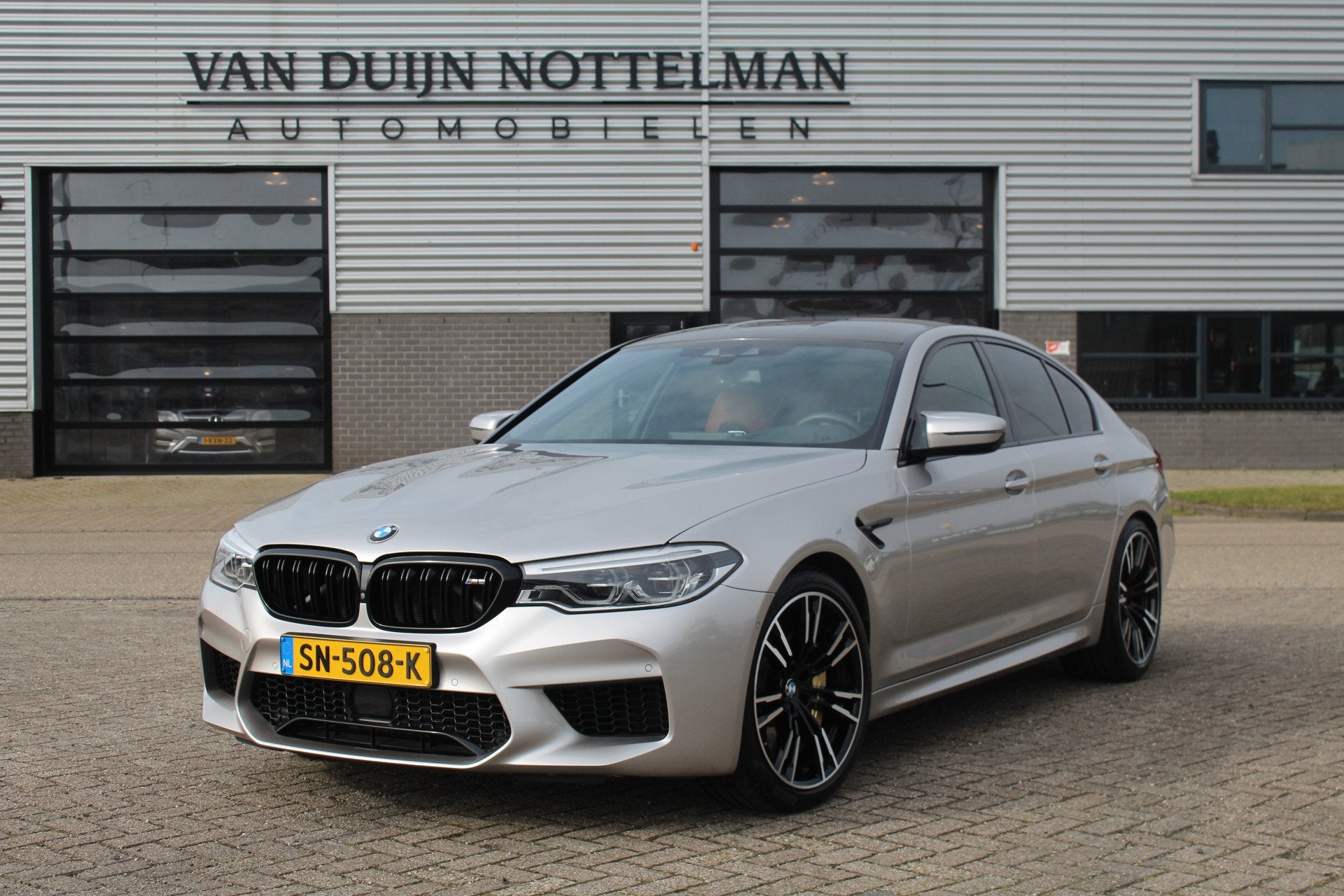 BMW 5 Serie M5 / Keramisch / B&W / Akrapovic / N.A.P., Automaat, Gebruikt, Vierwielaandrijving, Sedan