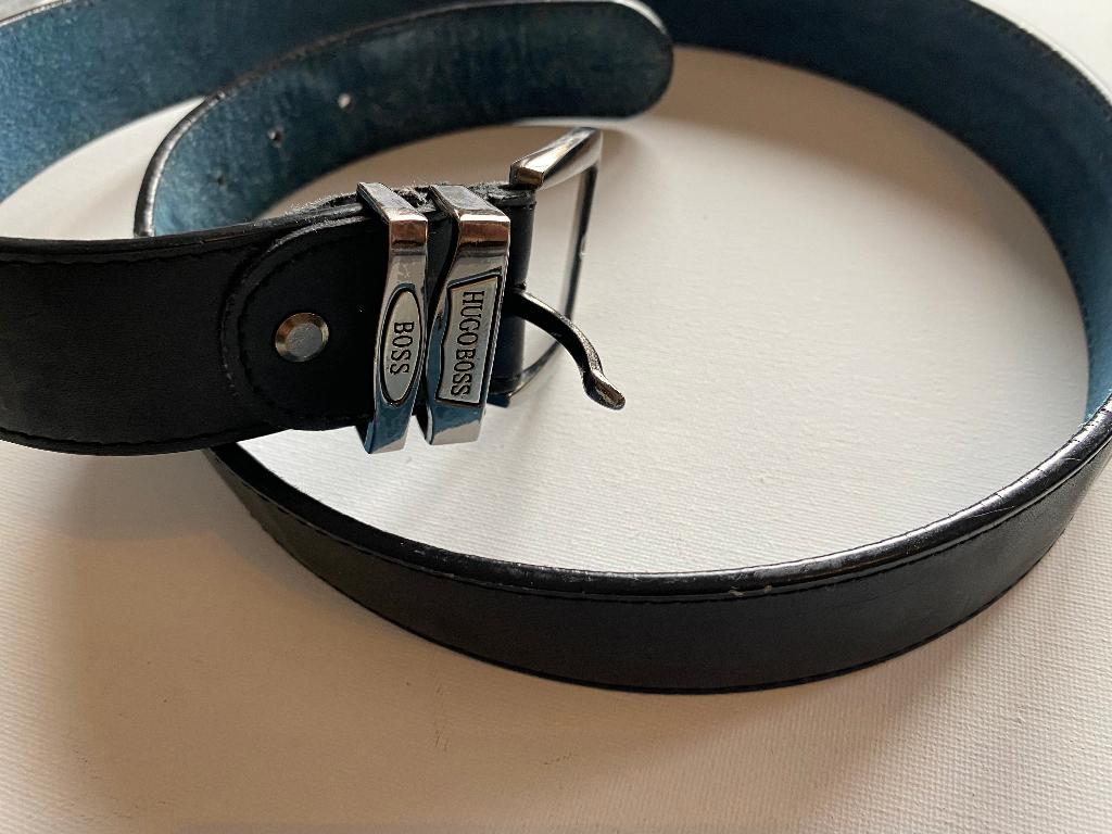 Zwarte Hugo Boss leren riem, Kleding | Heren, Riemen en Ceinturen, Verzenden, Hugo Boss, 115 cm of meer, Riem of Ceintuur