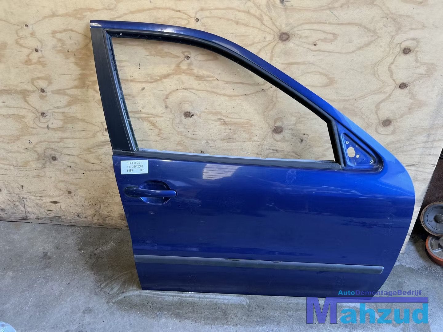SEAT LEON 1 BLAUW L5S5 rechts voor deur 1999-2005, Auto-onderdelen, Gebruikt, Deur, Autovia A-2, Km 585 585
08760  Martorell, ES