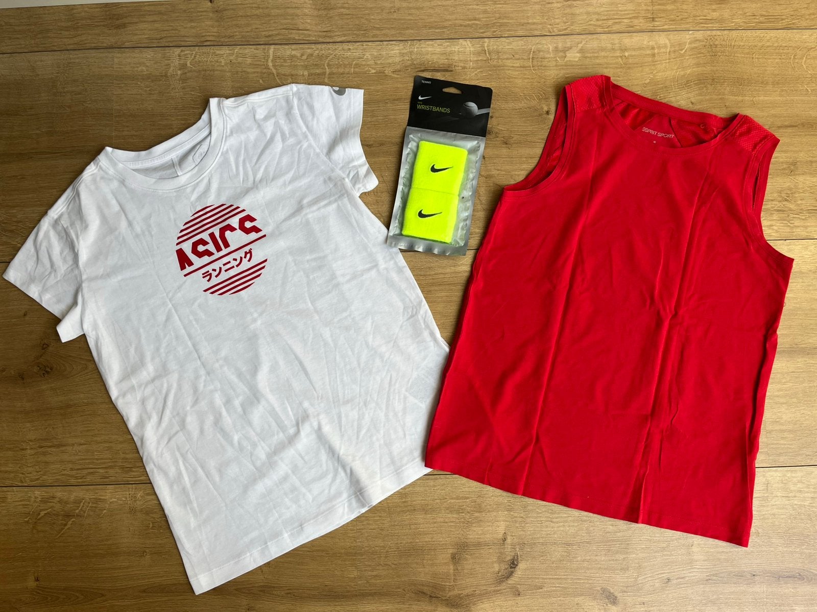==Nieuw= Asics T-shirt en Esprit Sport Top Mt M zweetbandjes, Maat 38/40 (M), Wit, Nieuw, Ophalen of Verzenden