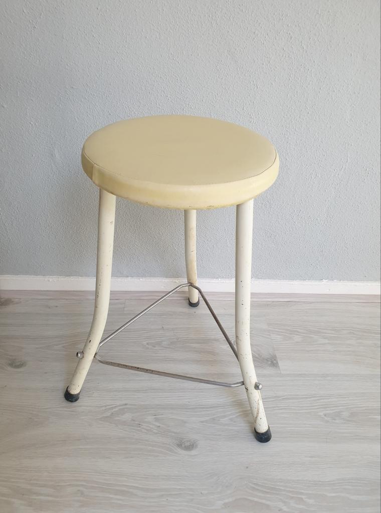 Vintage gele brabantia kruk origineel wit antieke retro, Ophalen, Gebruikt, IJzer