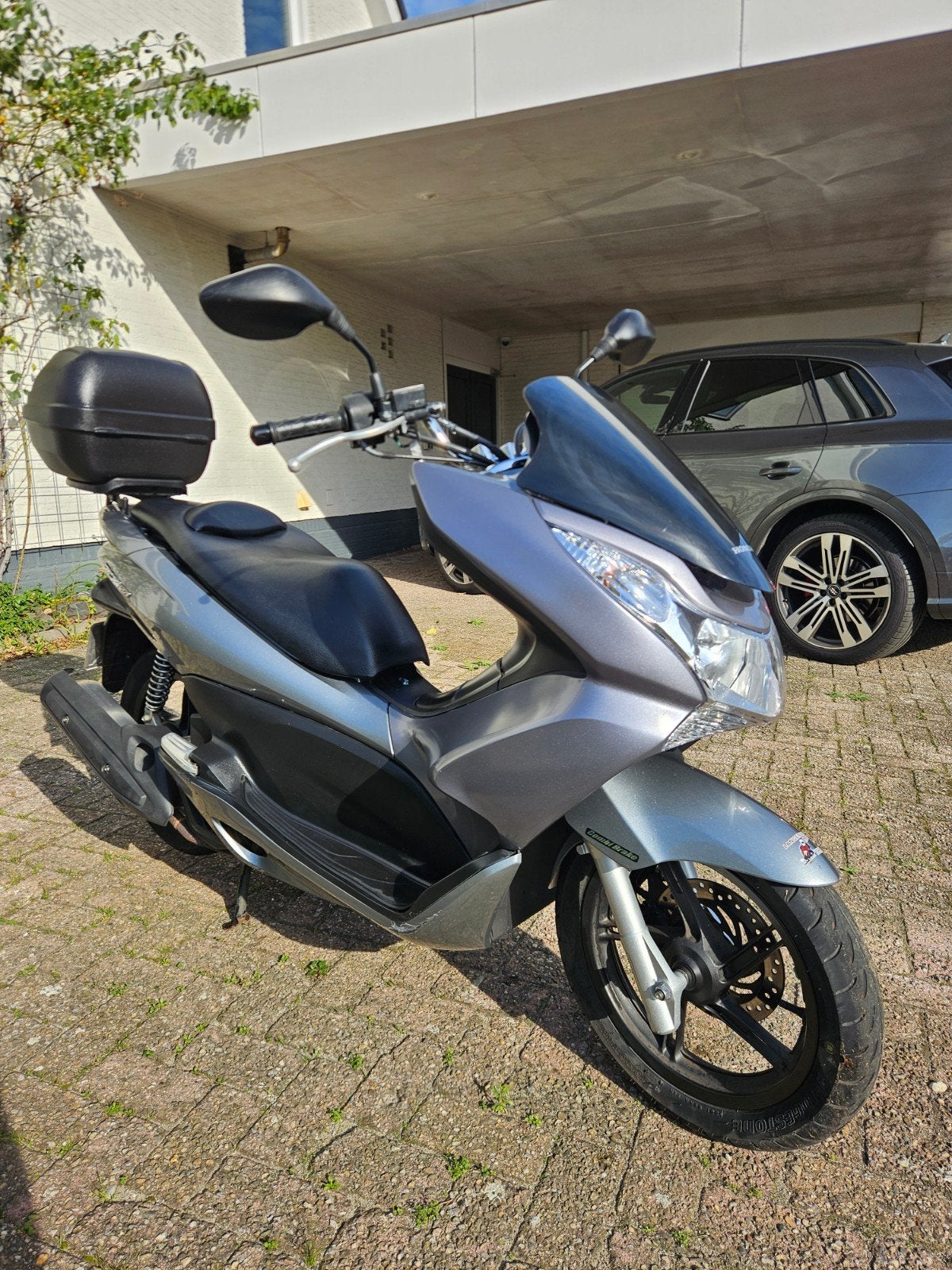 Honda PCX 150 Scooter - Grijs met topkoffer, Fietsen en Brommers, Ophalen, Gebruikt, Overige typen, Honda
