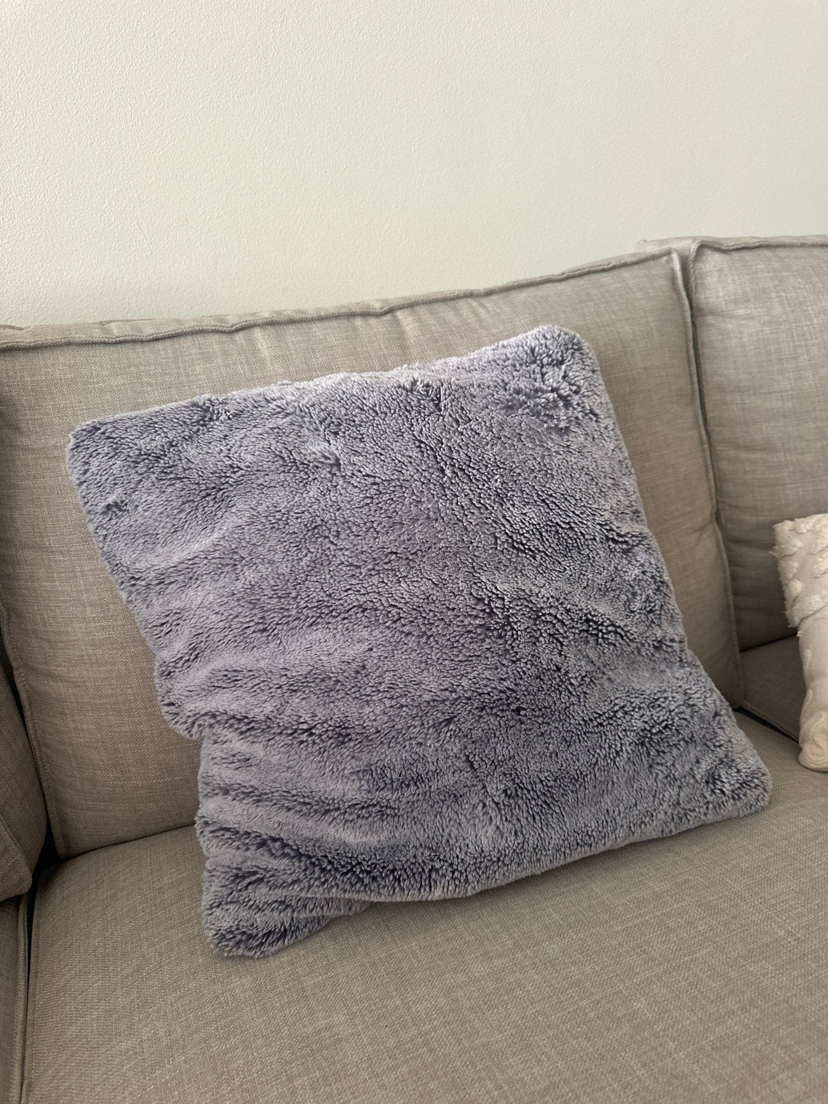 Zara Home kussen 45x45cm - Grijs, zacht en comfortabel, Ophalen of Verzenden, Zo goed als nieuw, Grijs, Vierkant