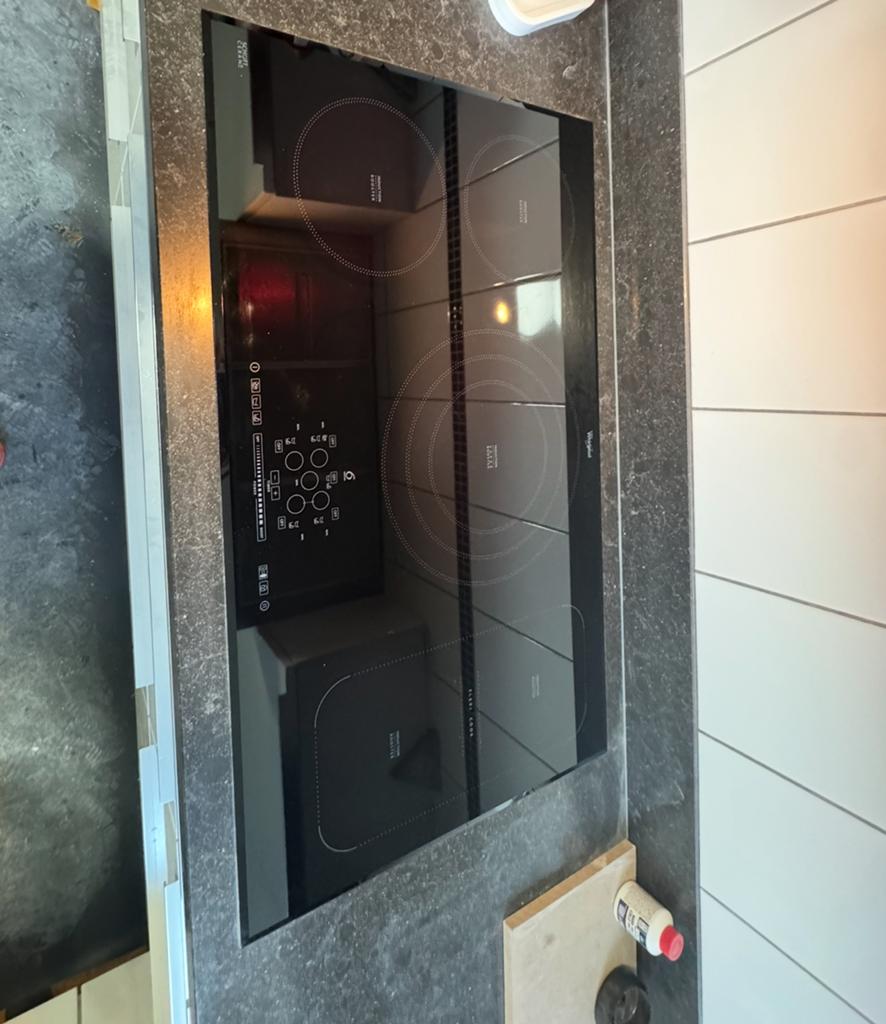 whirlpool inductie kookplaat, Huis en Inrichting, Badkamer | Complete badkamers, Ophalen of Verzenden, Zo goed als nieuw