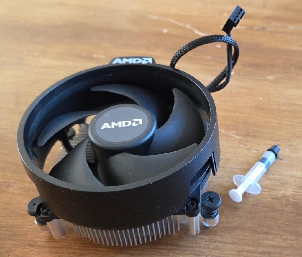 AMD Ryzen Wraith Stealth Cooler AM4 + thermal paste, Ophalen of Verzenden, Gebruikt, Luchtkoeling