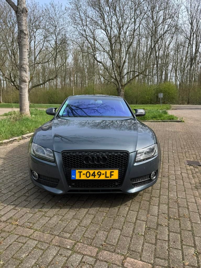 Audi A5 1.8 Tfsi 125KW Coupe Multitronic 2008 Grijs, Auto's, Zwart, 4 cilinders, 4 stoelen, 75 €/maand