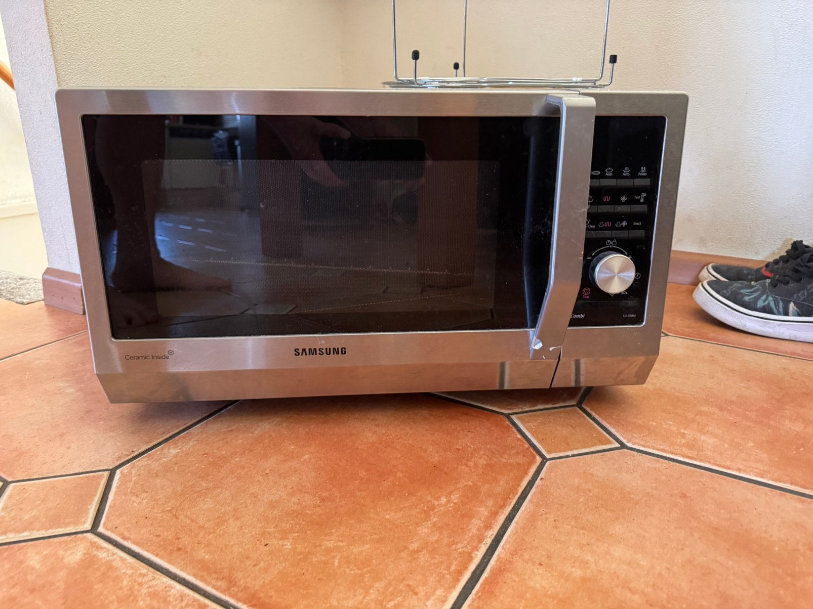 Samsung CE137NEM combimagnetron – weinig gebruikt, Witgoed en Apparatuur, Magnetrons, Zo goed als nieuw, Oven, Ophalen