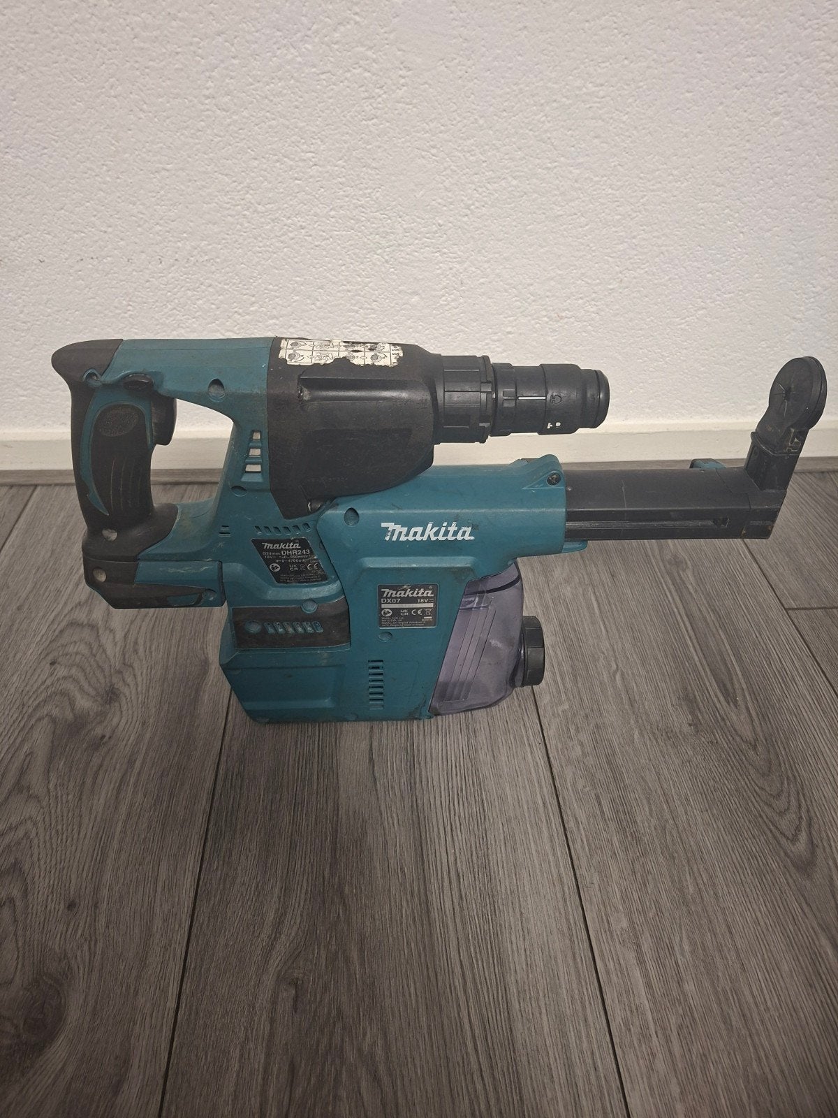 Makita DHR243 Accu Boorhamer met DX07 Stofafzuiging, Doe-het-zelf en Verbouw, Gereedschap | Boormachines, Ophalen of Verzenden
